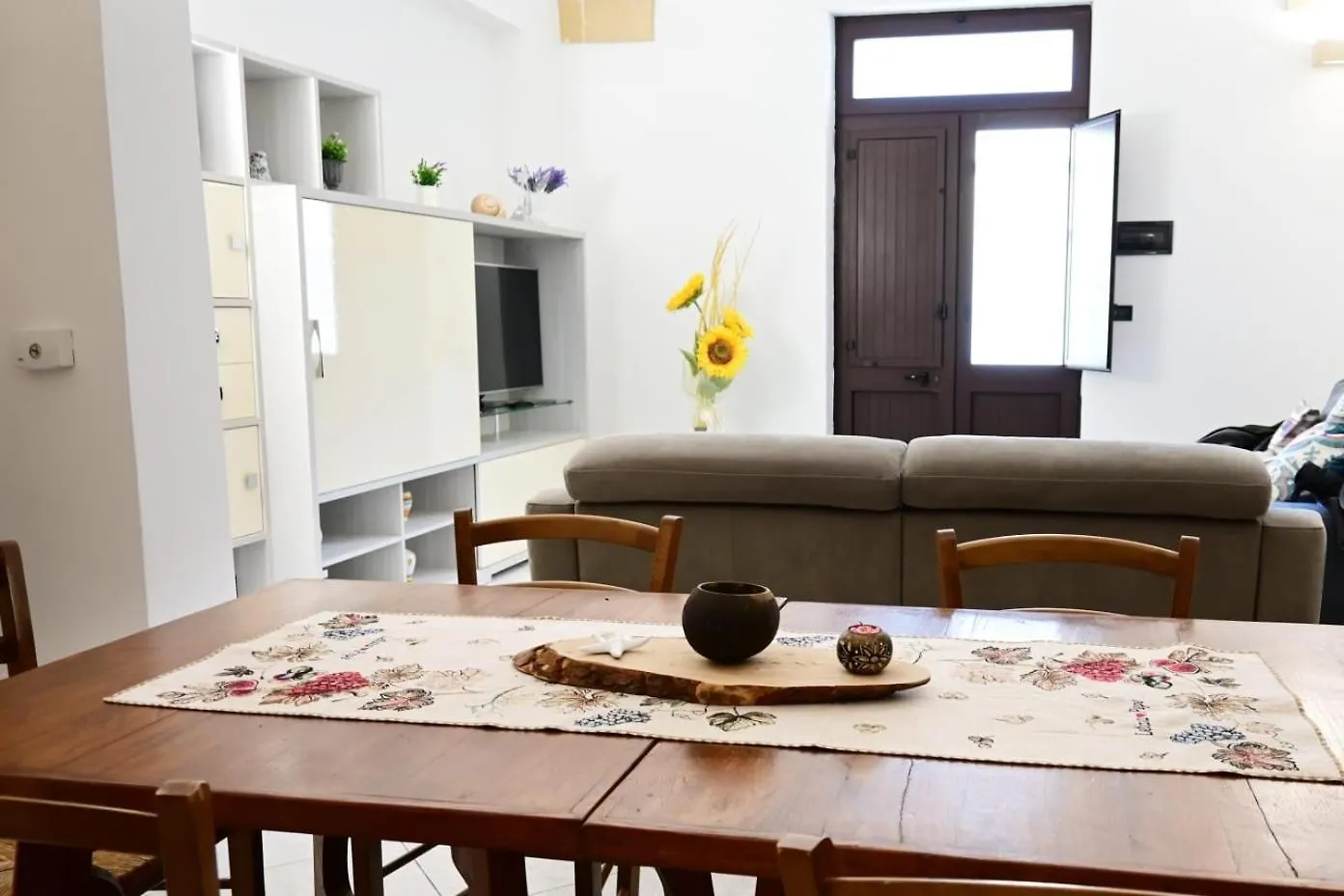 Casa Momina - Lecce contacts